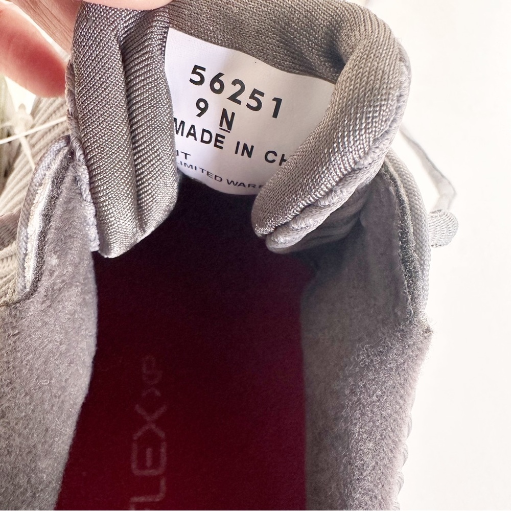 Footjoy Narrow Mens Spikeless Flex Golf Shoes Gem